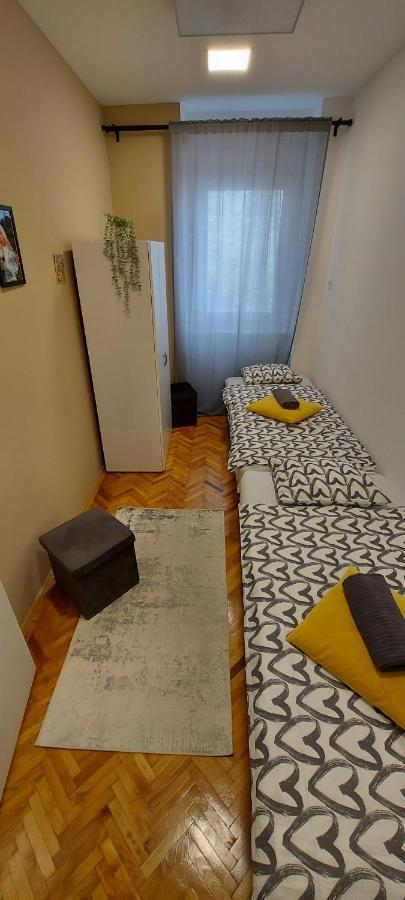 K21 Party Apartment Hotel With Inhouse Ruin Pub Budapest Exterior photo